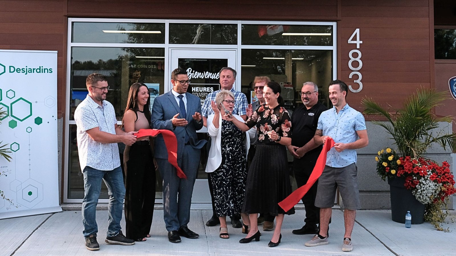 Pierre Grondin (élu), Audrey Poulin (Caisse Desjardins des Sommets de la Beauce), Samuel Poulin (député  Beauce-Sud), Dany Quirion (préfet Beauce-Sartigan), France Jacques (bénévole), Richard Moreau (architecte), Vanessa Roy (mairesse), Stéphane Poulin (bureau du député Richard Lehoux), Frédéric Poulin (élu).