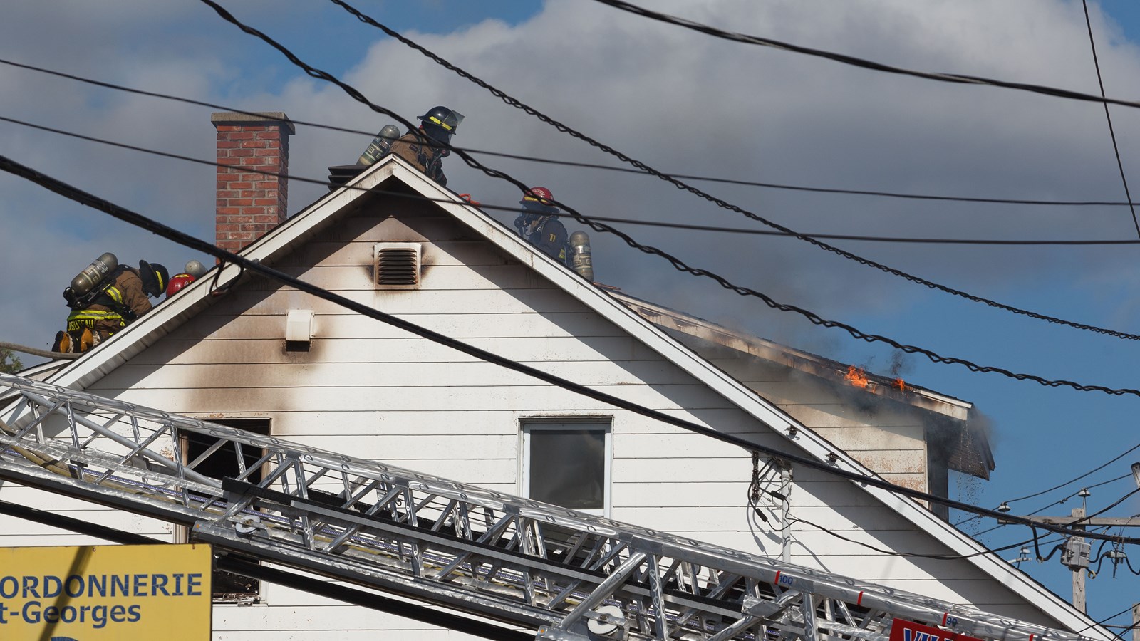 Incendie: les résidents ne pourront pas réintégrer leur logement rapidement