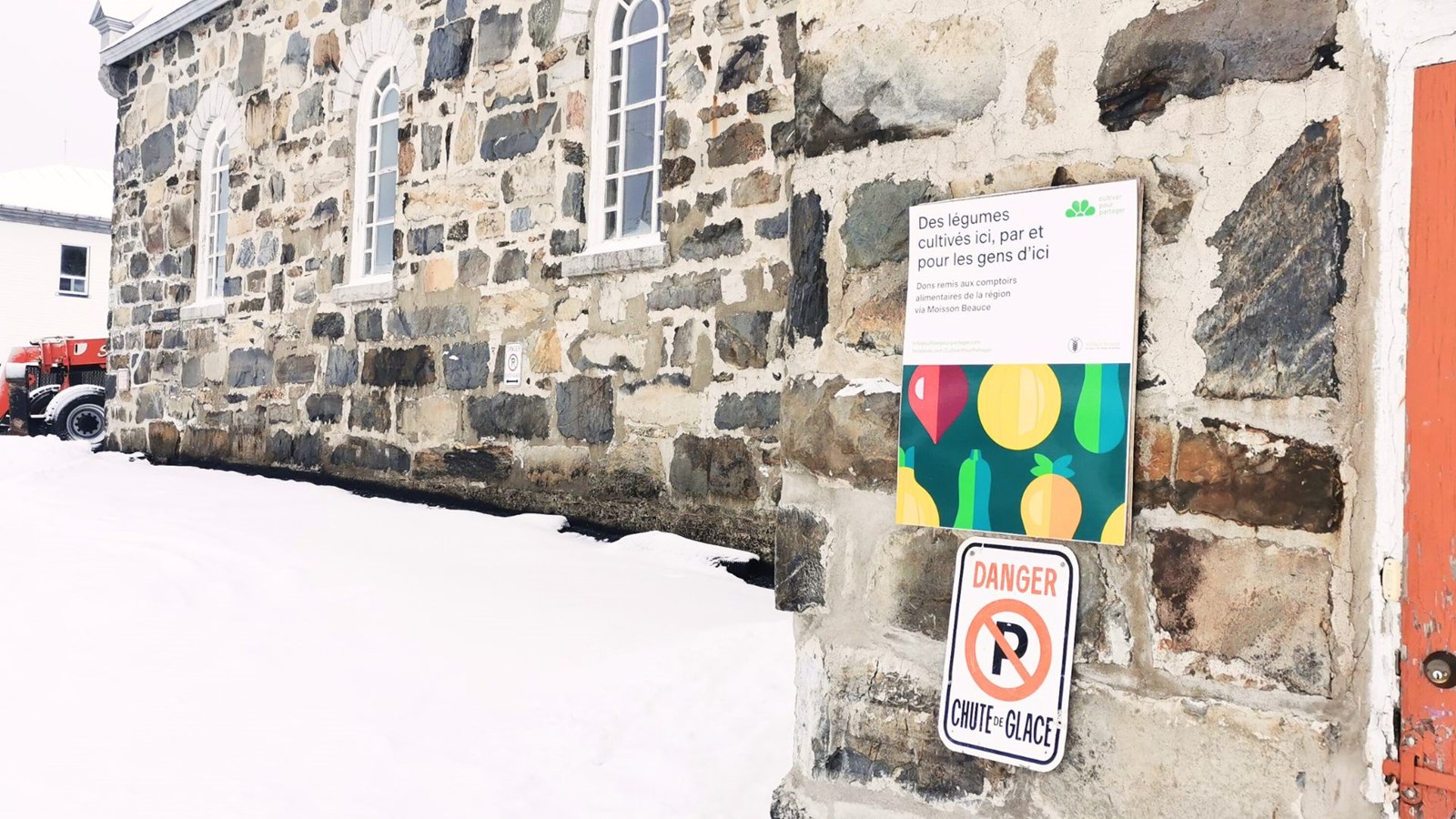 C'est possiblement à Saint-Alfred que la transformation de l'église locale est la plus inusitée mais aussi la plus pragmatique. En effet,  pour lutter contre l'insécurité alimentaire, l'église du village deviendra un centre régional de distribution de légumes frais. Les travaux de conversion seront complétés cette année.