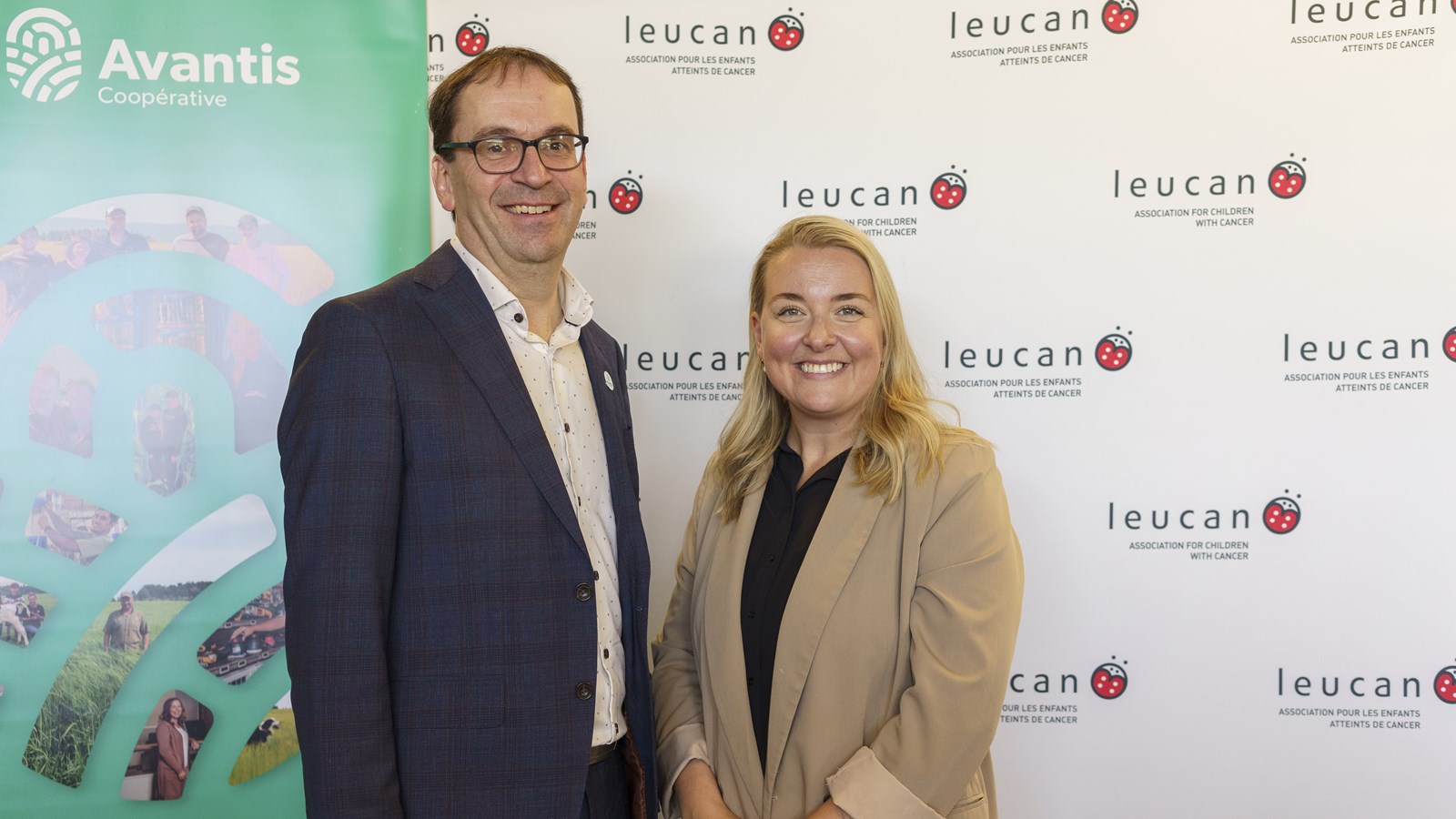 Michel Delisle, chef de la direction chez Avantis Coopérative et Jessica Fradette, chargée de projets chez Leucan