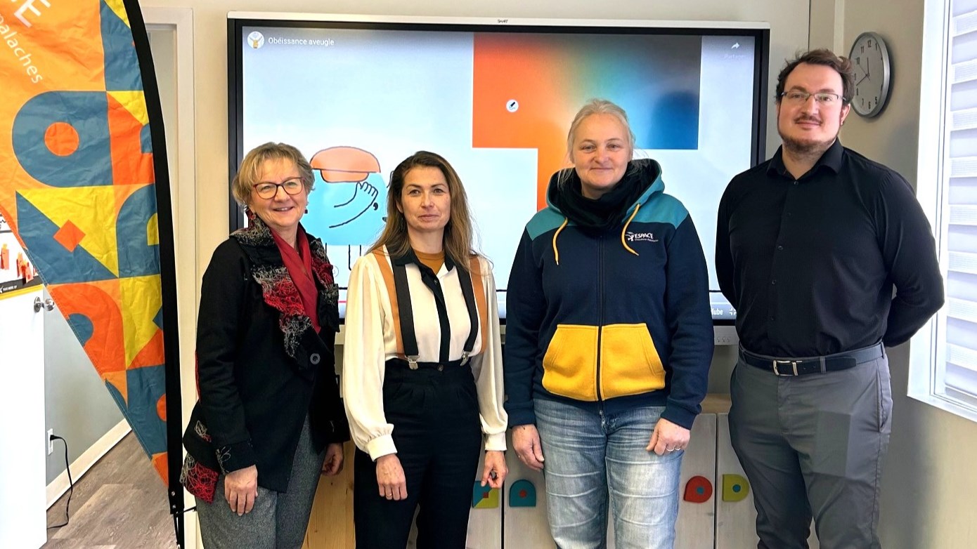 Hélène Bernard, directrice du bureau de Bernard Drainville, député de Lévis, ministre de l'Environnement et Ministre responsable de la région Chaudière-Appalaches, Géraldine Zaccardelli de l'Espace Chaudière-Appalaches, Virginie Herrscher, Espace Chaudière-Appalaches ainsi que Daniel Berliguette-Poulin, directeur du bureau de Martine Biron, députée des Chutes-de-la-Chaudière, Ministre de l'Enseignement supérieur.