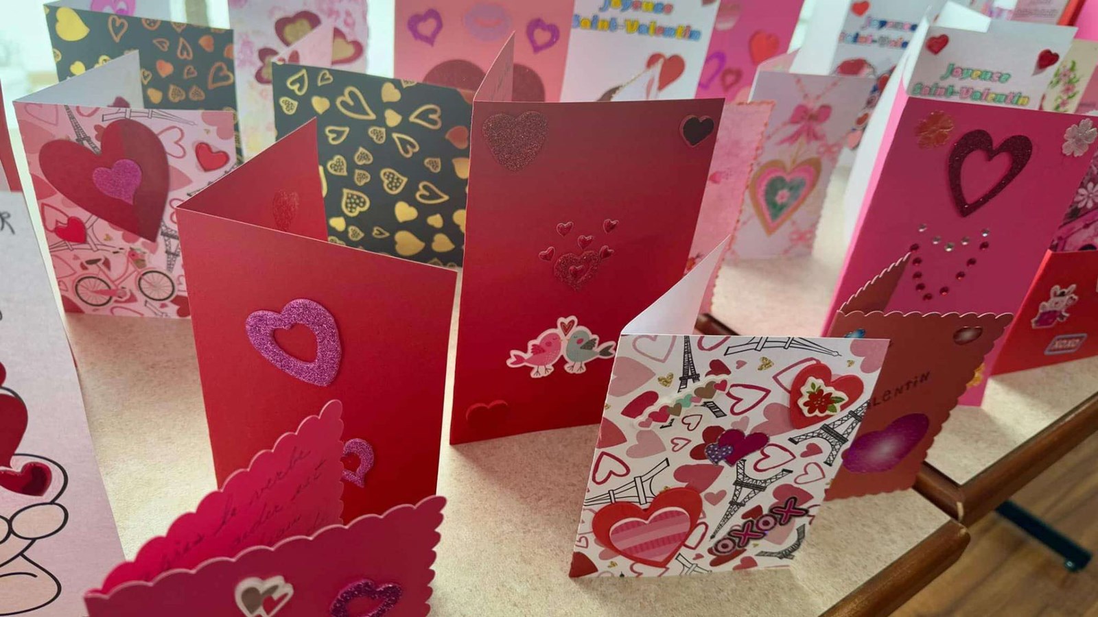 Près de 3 200 cartes de Saint-Valentin prêtes à partager l'Amour