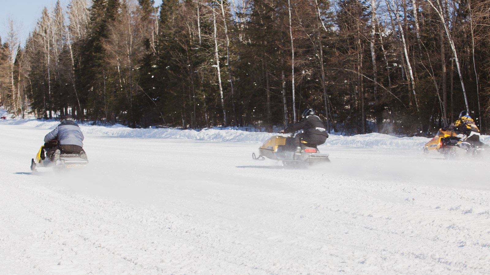 Retour en images sur les drags vintage du Club motoneige de Beauceville 