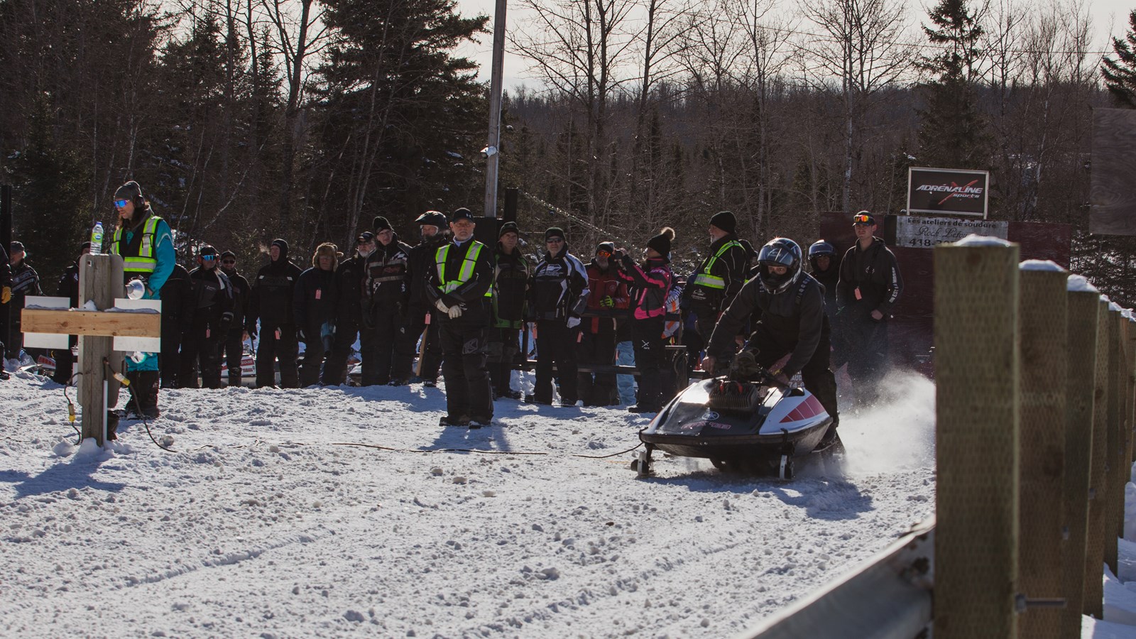 Retour en images sur les drags vintage du Club motoneige de Beauceville 