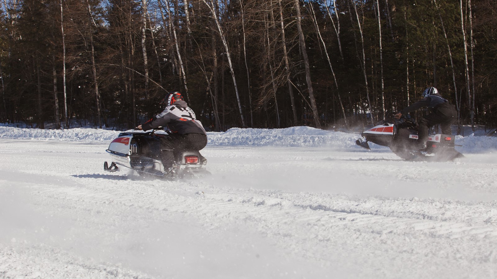 Retour en images sur les drags vintage du Club motoneige de Beauceville 