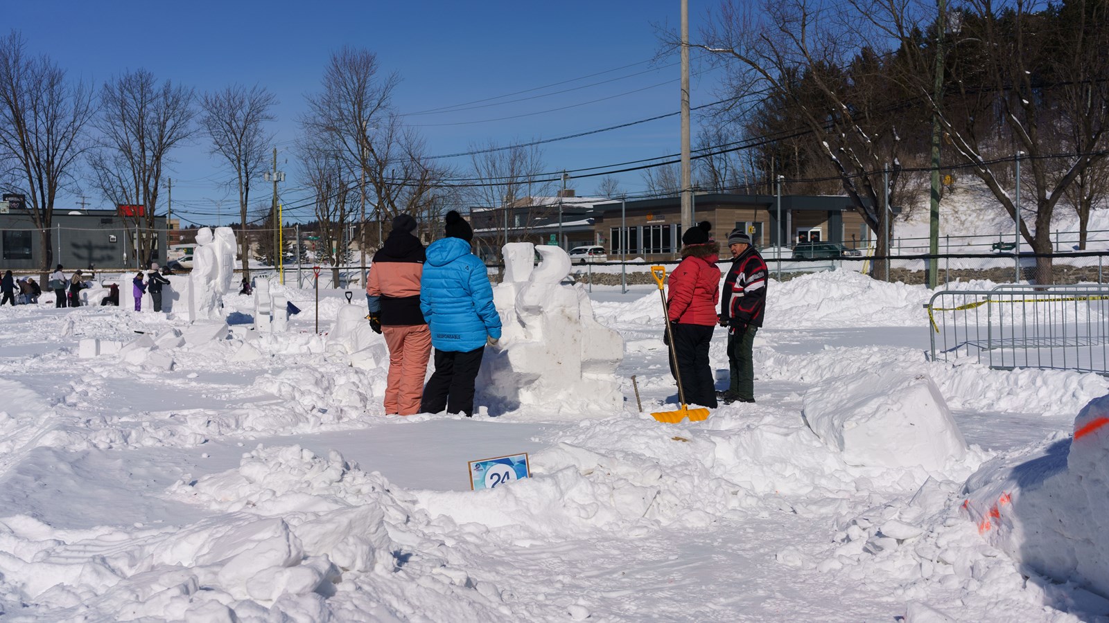 Vingt-cinq sculptures de neige à Saint-Georges