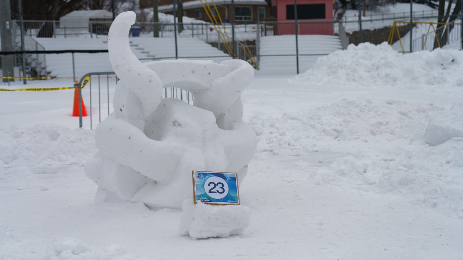 Vingt-cinq sculptures de neige à Saint-Georges