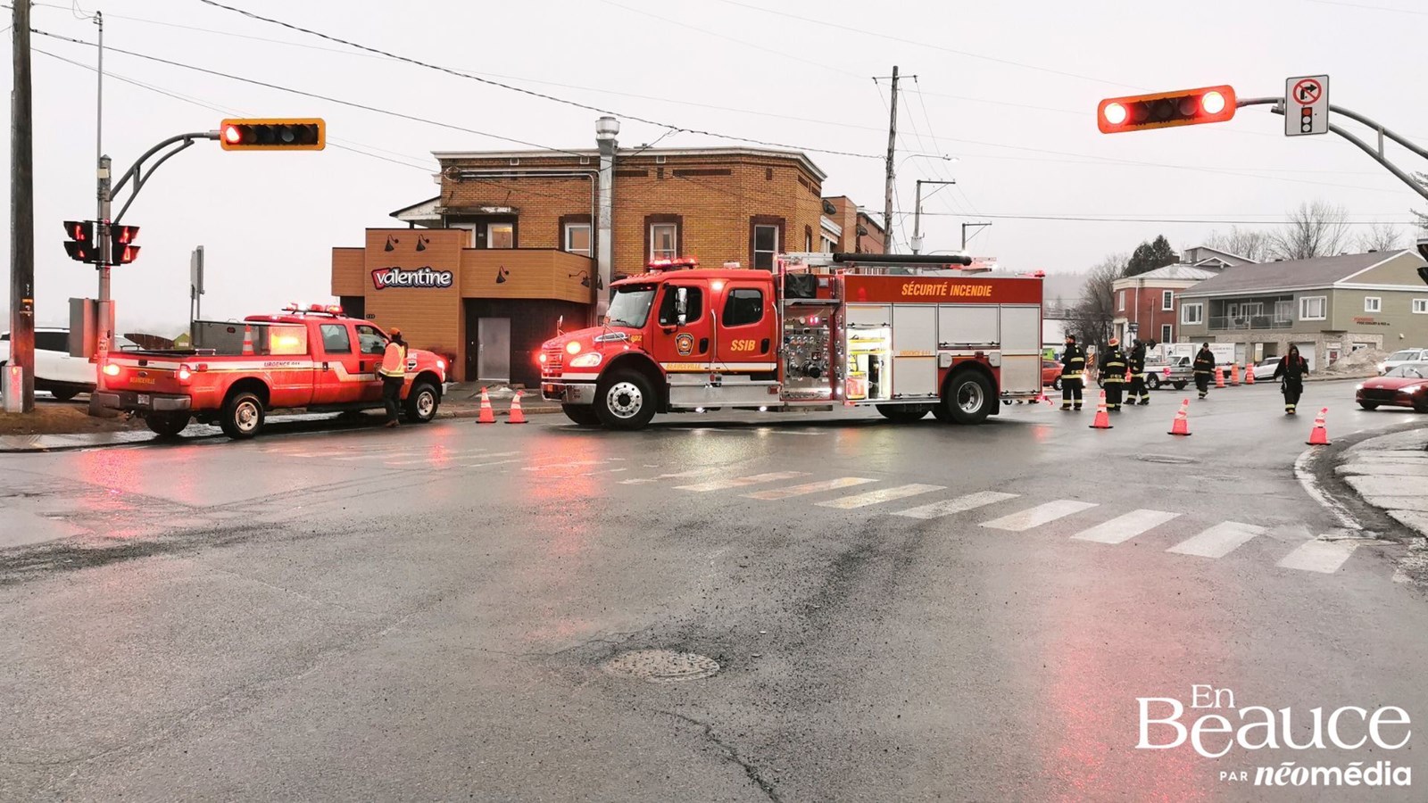 L'avenue Lambert est fermée à partir de la route 108, jusqu'au chemin du raccourci.