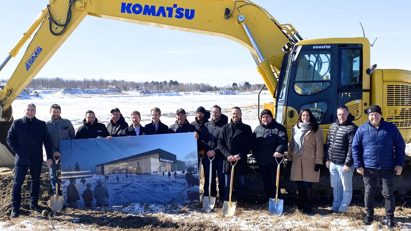 De gauche à droite, Louis Simard, directeur général du Pôle, Marc-André et Jean-François Dumas, représentants de  Finar Bâtiments d’Acier, Frédéric et André Roy, d'Excavation A.D. Roy, Jean-Benoît Croteau et Raphaël Robichaud, de la compagnie Ducro Robichaud Inc., Maxime et Martin Buteau, du consortium  Marmax, et les élus de la Municipalité de Saint-Lambert-de-Lauzon, en commençant par le maire, Olivier Dumais, en compagnie des conseillers Dave Bolduc, Annick Campeau, Germain Couture et Renaud Labonté.