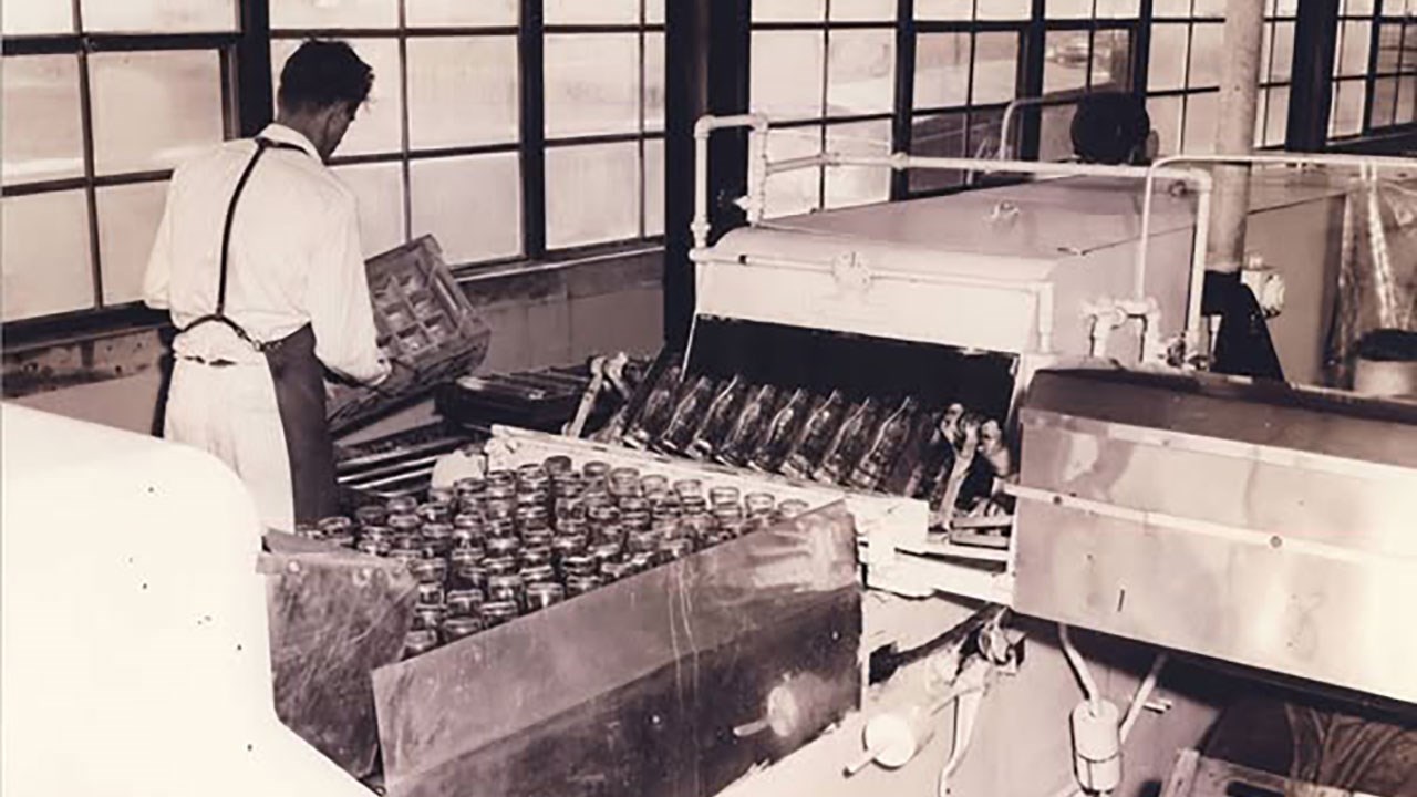 La maison Arthur Grenier Ltée, embouteilleur de Coca-Cola