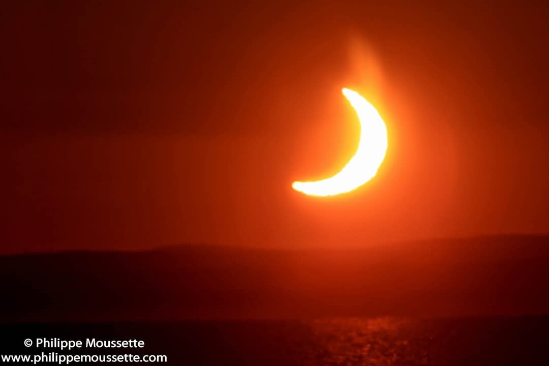 Éclipse solaire du 29 mars 2025 pris au Éboulements Canon R1 er RF 600mm f4 1/8000 secondes 100 iso