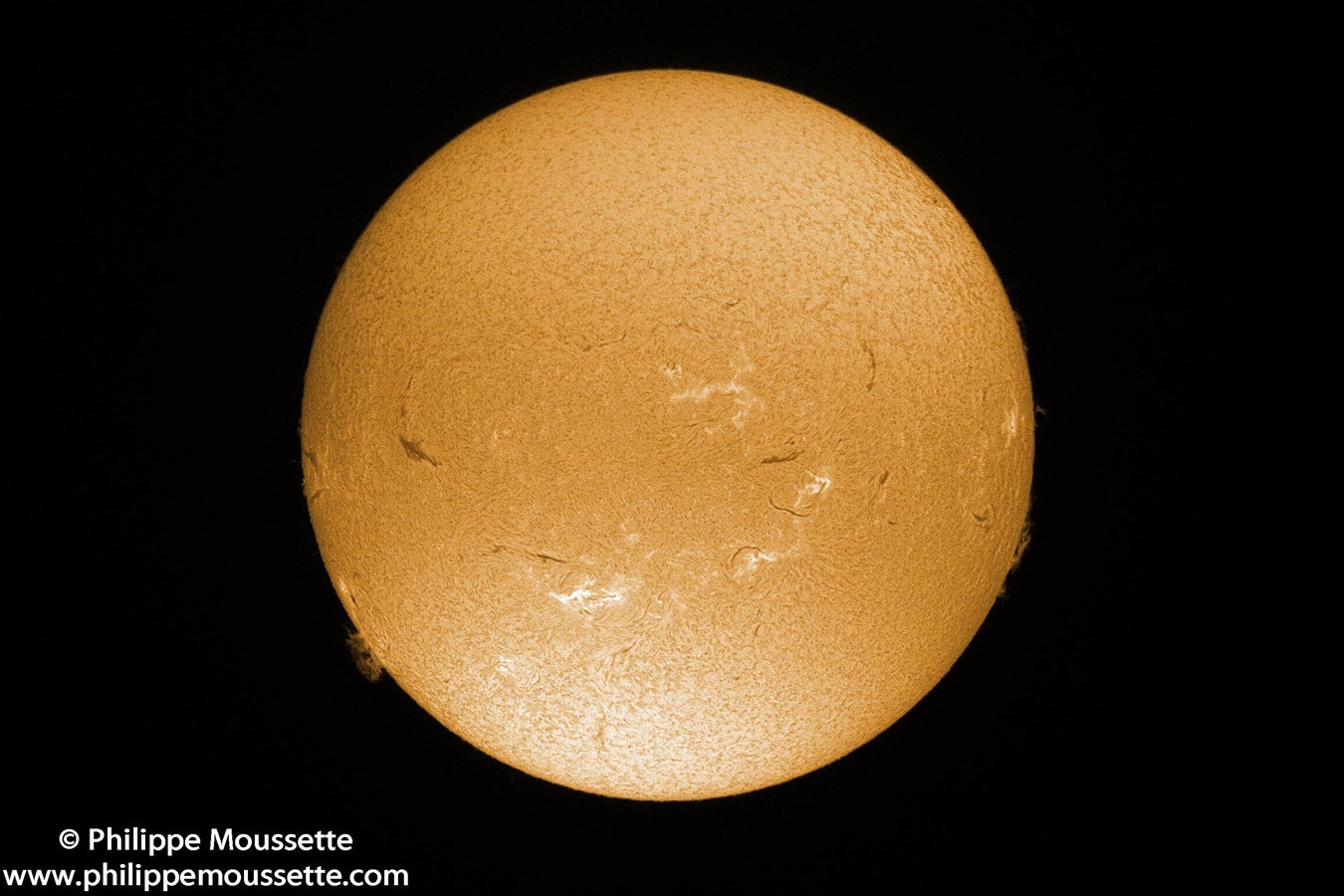 Soleil du 28 mars 2025 Solar max 70mm double stack Camera player one uranus m capture de 10 frame staker à Cap-Rouge