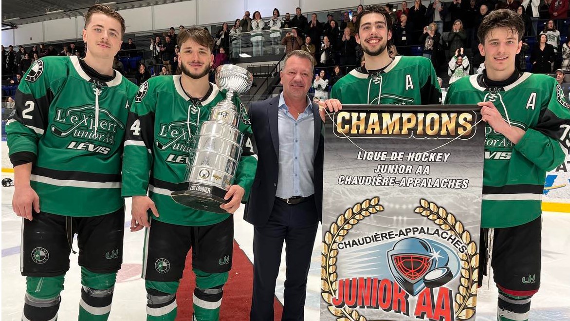 L’Expert Lévis de Saint-Romuald remporte la coupe Luc Loubier en prolongation