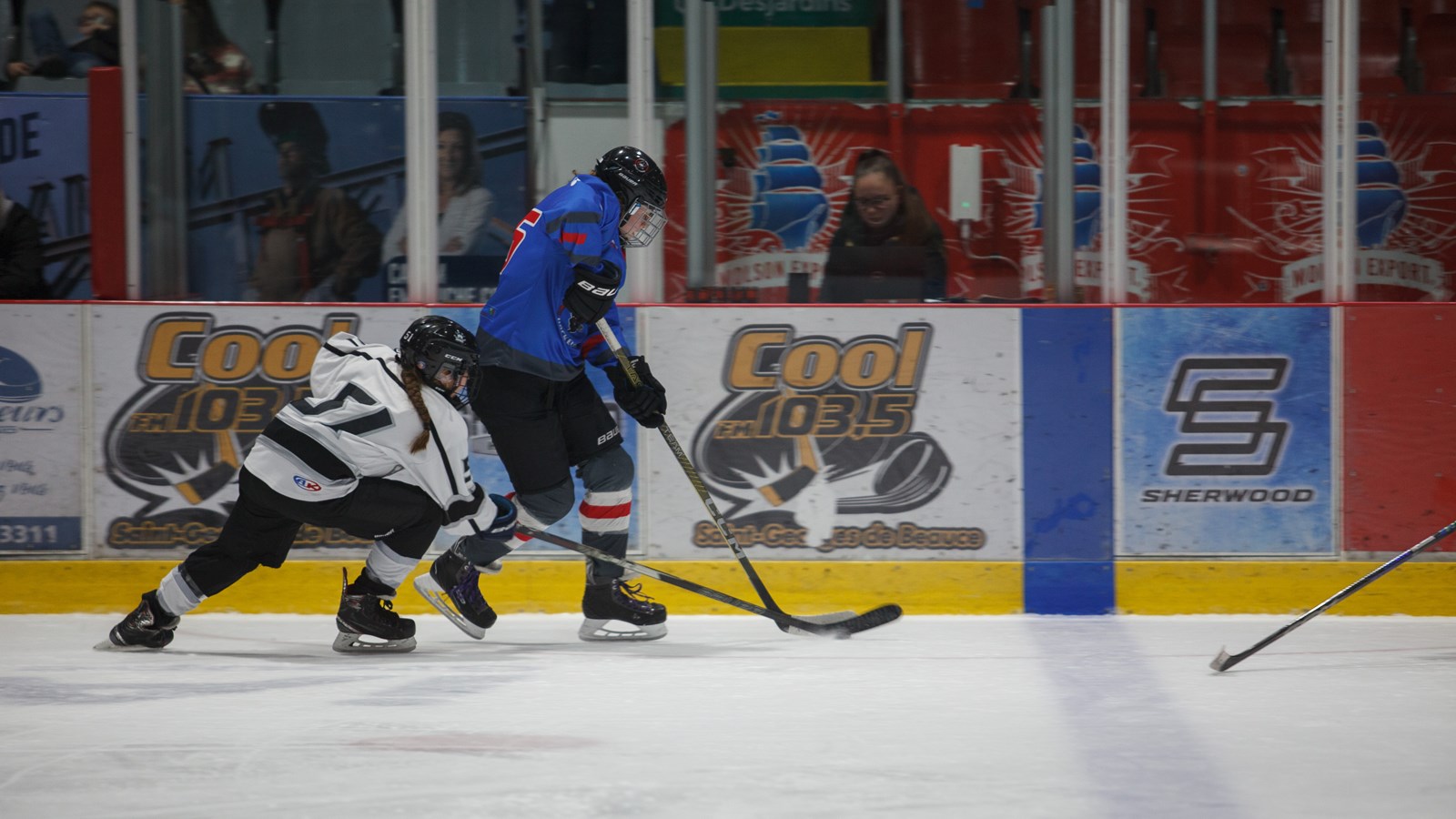 Le Tournoi de hockey féminin de Saint-Georges bat son plein