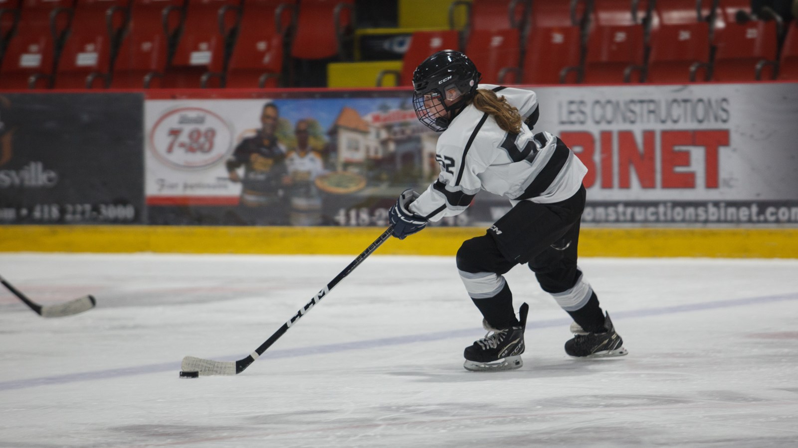 Le Tournoi de hockey féminin de Saint-Georges bat son plein