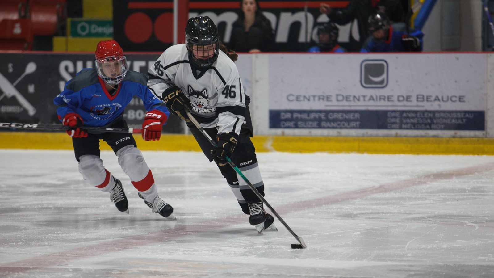 Le Tournoi de hockey féminin de Saint-Georges bat son plein