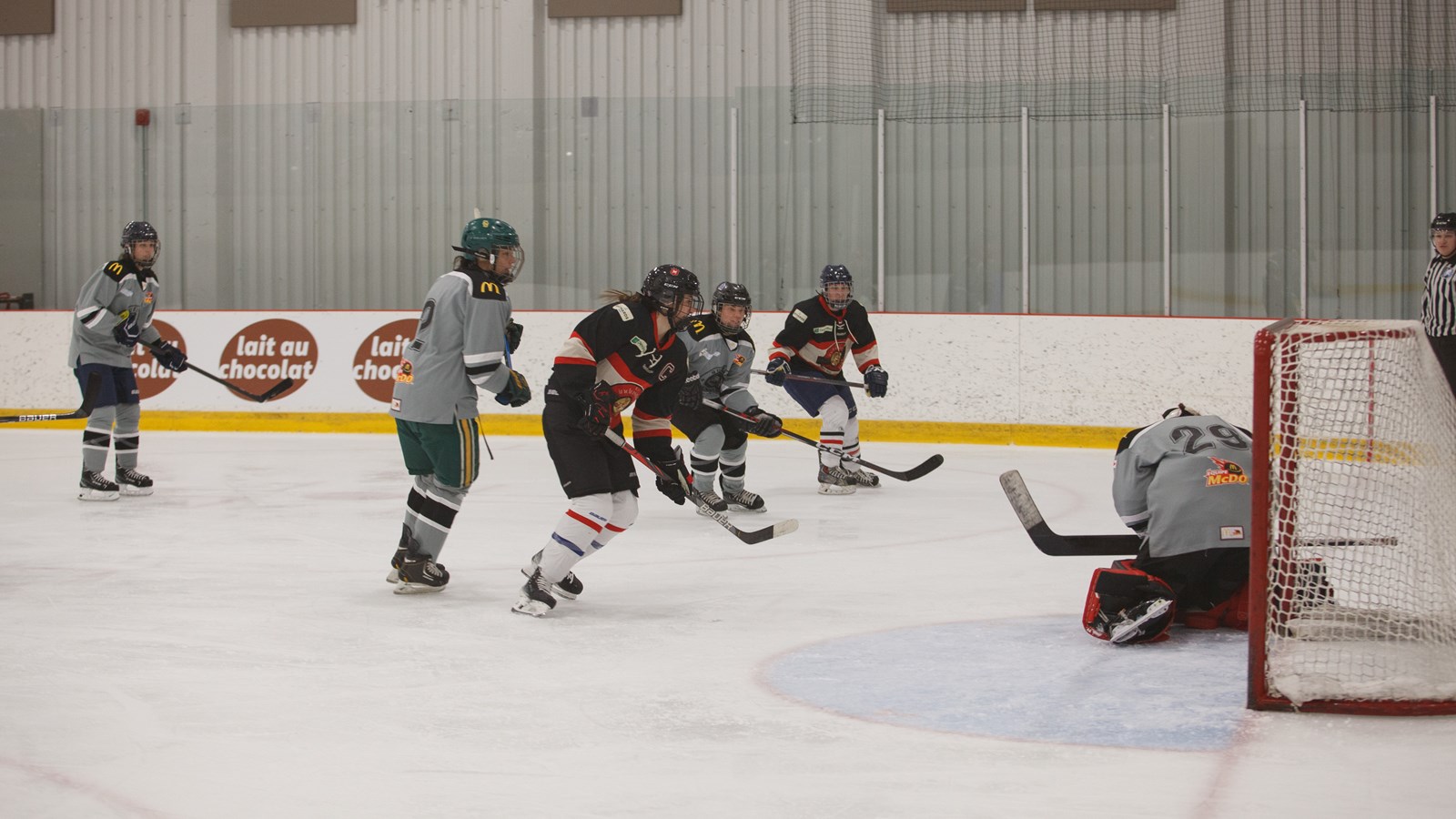 Le Tournoi de hockey féminin de Saint-Georges bat son plein