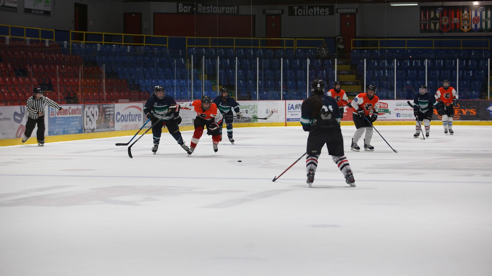 Le Tournoi de hockey féminin de Saint-Georges bat son plein