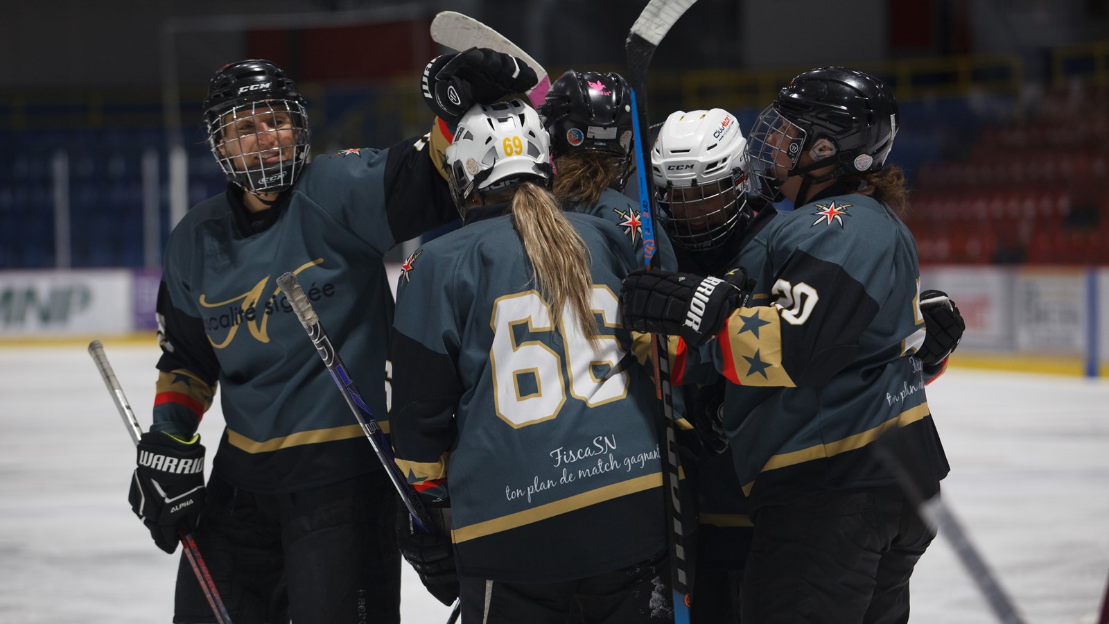 Le Tournoi de hockey féminin de Saint-Georges bat son plein