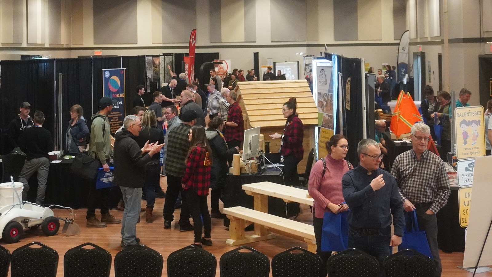 Le premier salon des exposants avait rassemblé près de 200 visiteurs en 2023 à Sainte-Marie
