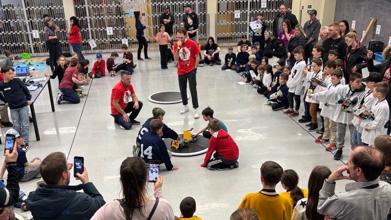 L’Amicale de robotique 2025 rassemble 35 équipes du CSSBE à Beauceville