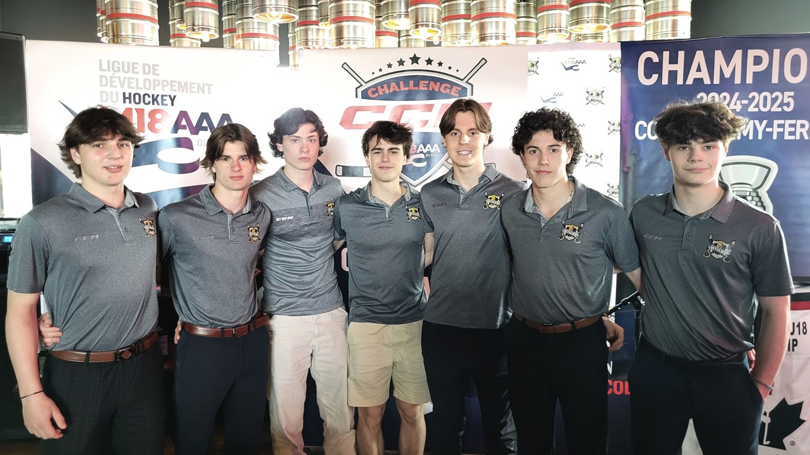 La brigade beauceronne au sein des Chevaliers: Jacob Boucher, Malyk Côté, Ryan Gagné, Eliot Lacroix, Charles-Albert Pouliot, Brandon Delarosbil et Charles-Antoine Dubé