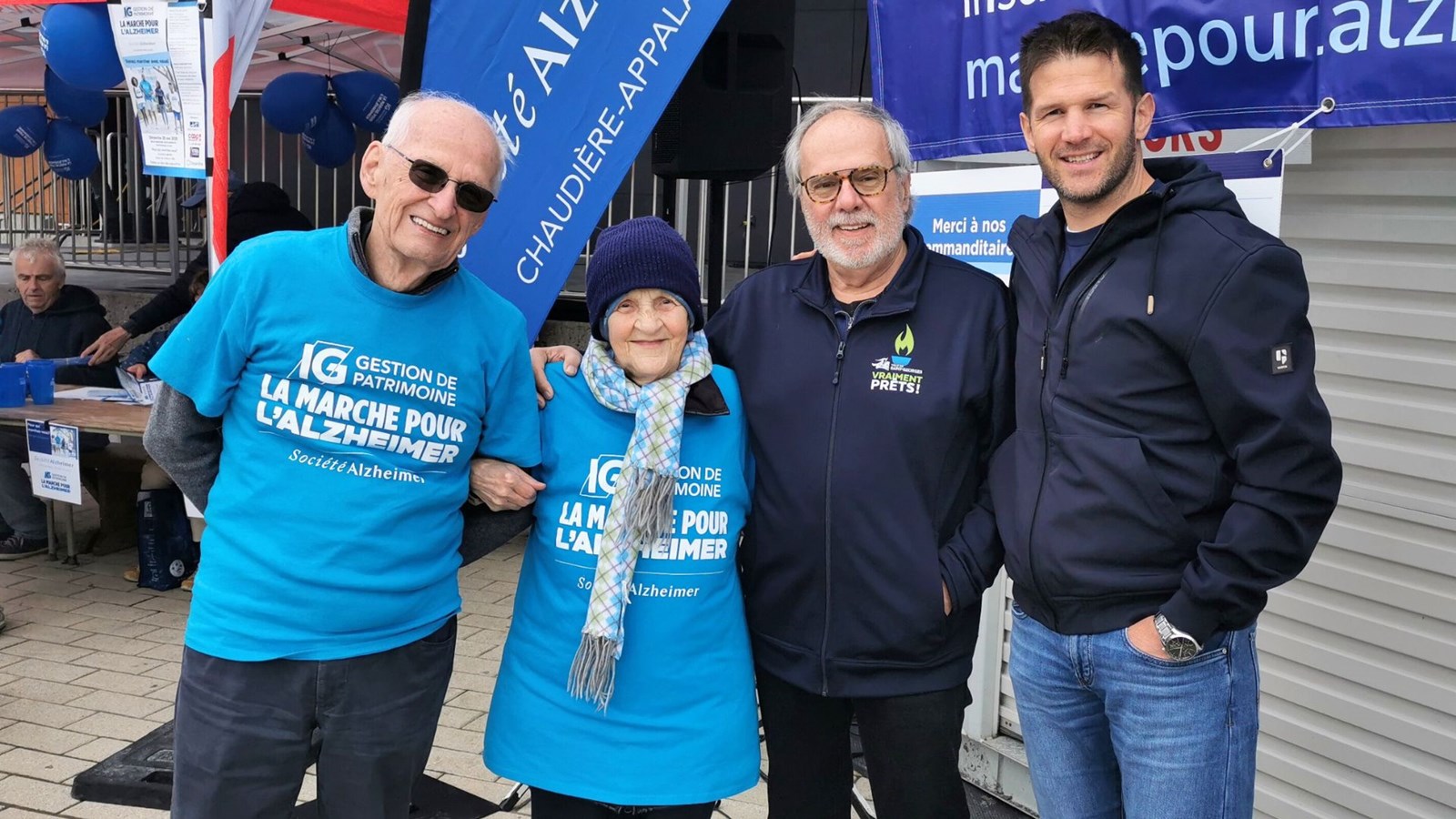 Au centre de la photo, Gertrude Trépanier-Roy, une résidente de Courcelles, qui en était à sa 12e participation à l'événement. La dame est âgée de 82 ans.