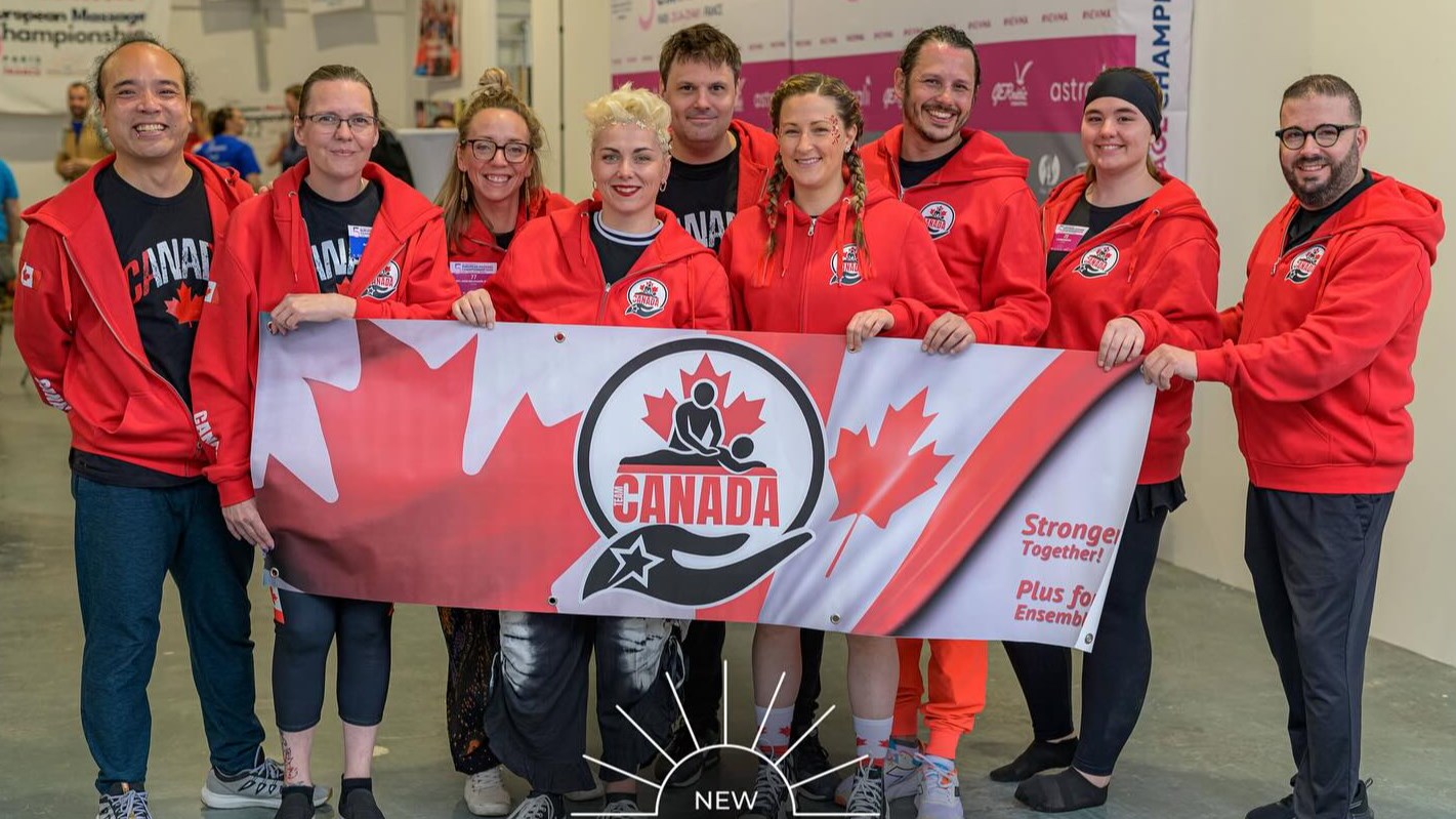 Annie Deblois (deuxième à gauche) avec la Team Canada