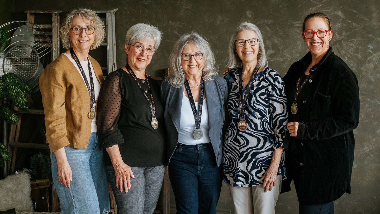 Les cinq Beauceronnes primées, France Quirion, Danielle Robinson, Liette Gilbert, Marjolaine Giguère et Ariane Desbiens.