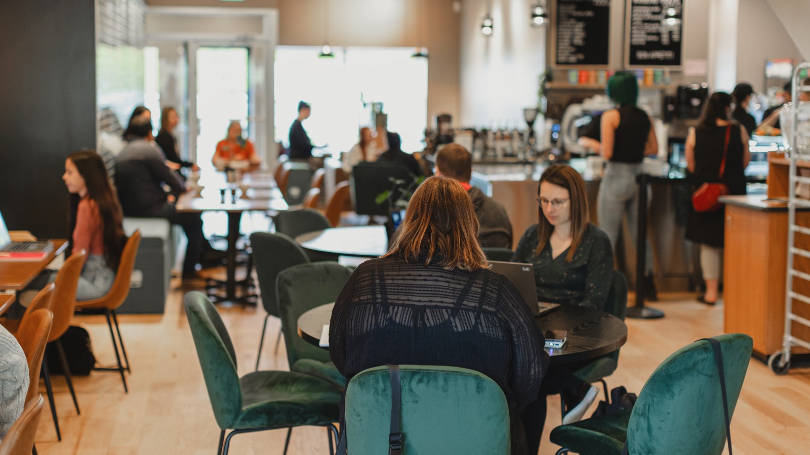 Café du Mille-Lieux : un lieu pour tous, vivant et engagé