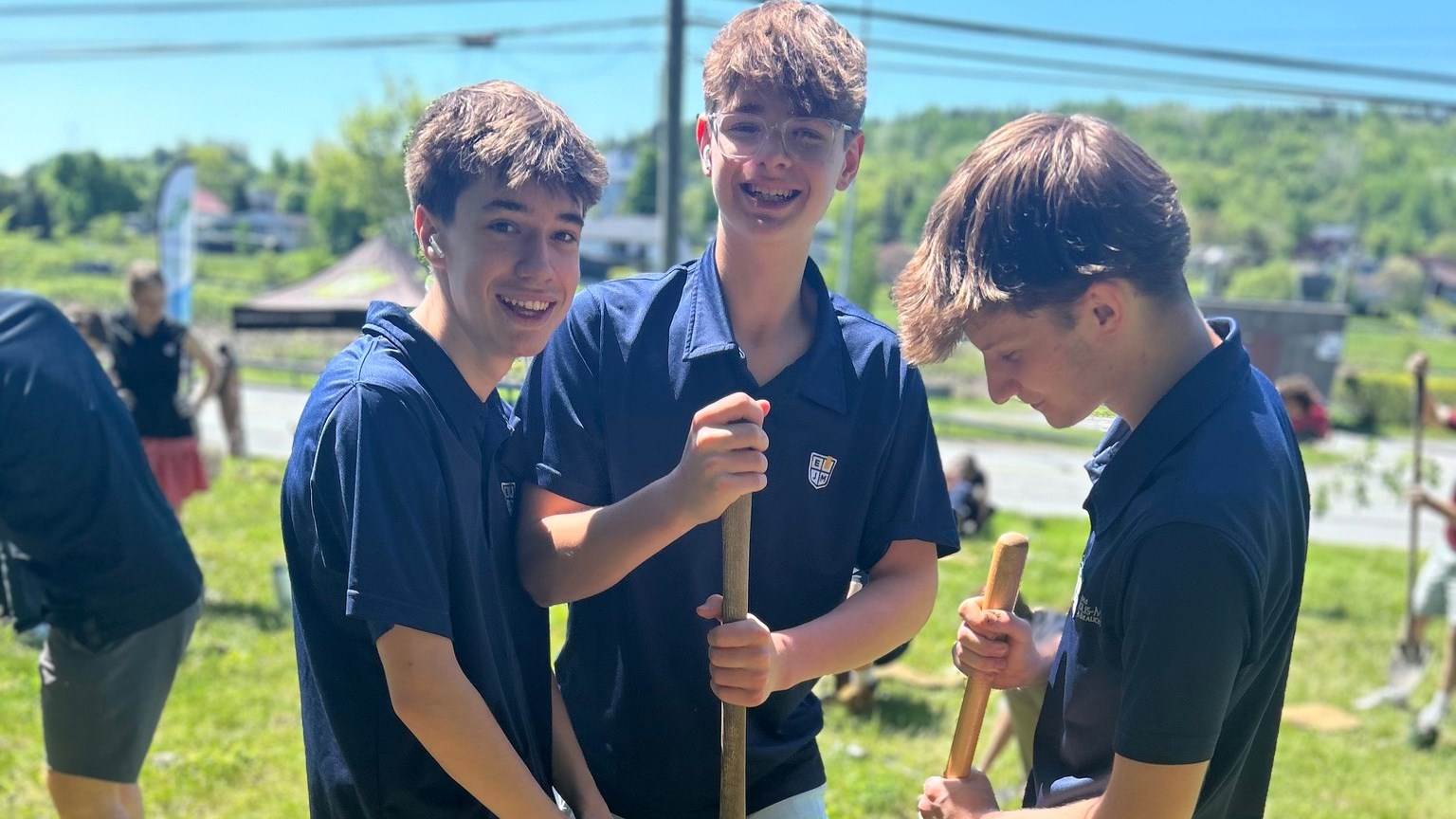 Beauceville plante 5000 arbres pour sa première campagne de reboisement