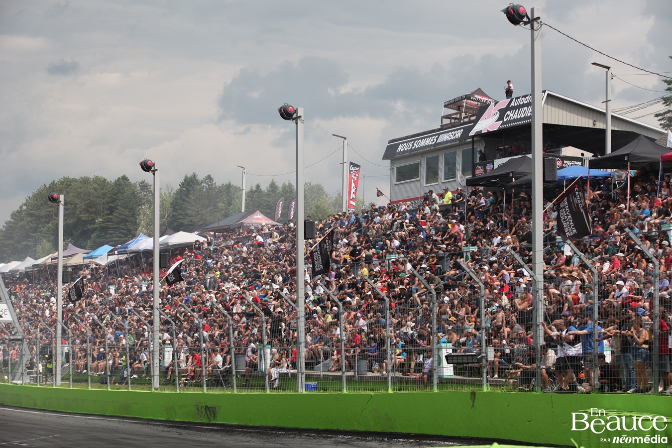 Le championnat de drift attire les foules à Vallée-Jonction