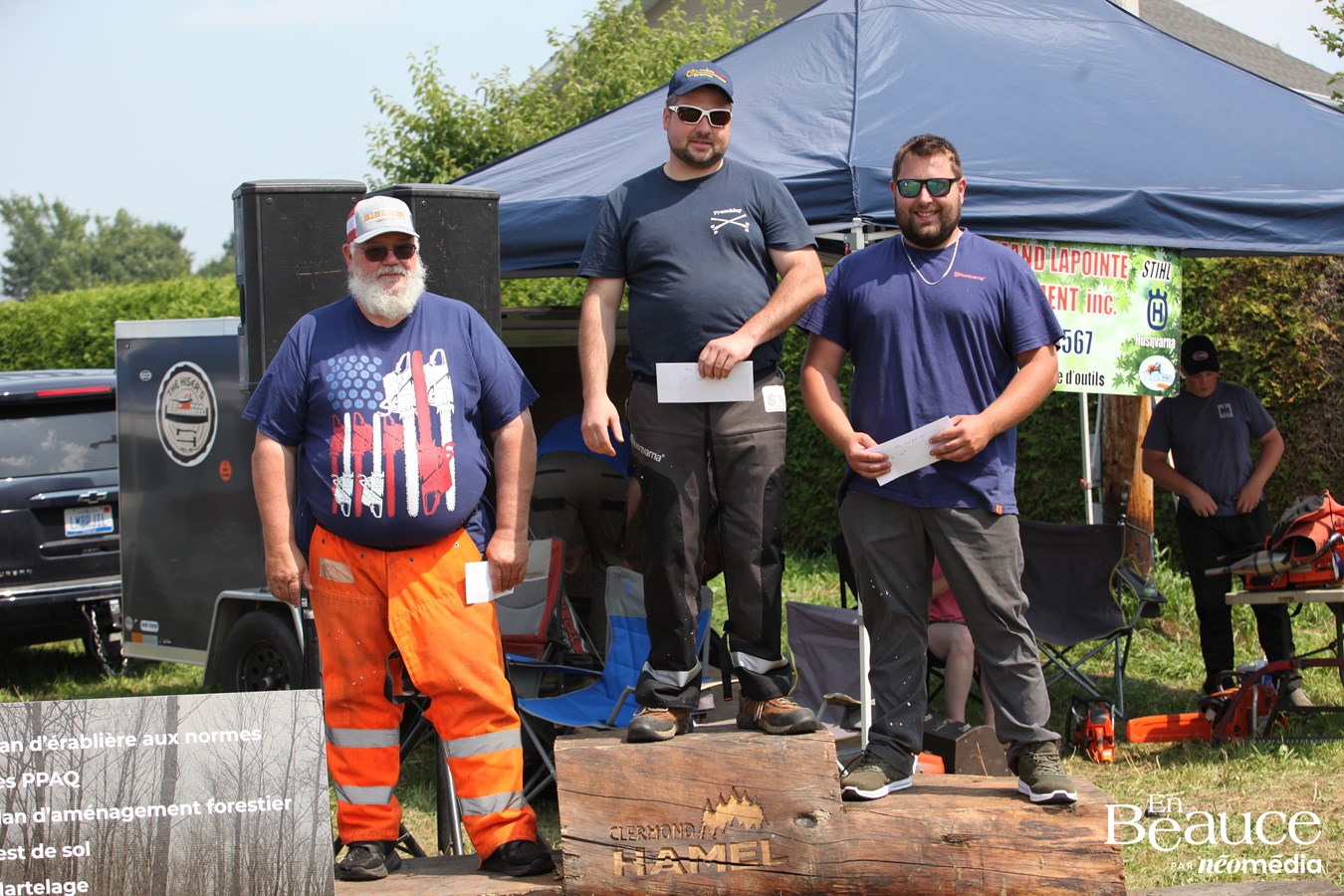 Bûcherons et chevaux font vibrer les Festivités Western de Saint-Victor