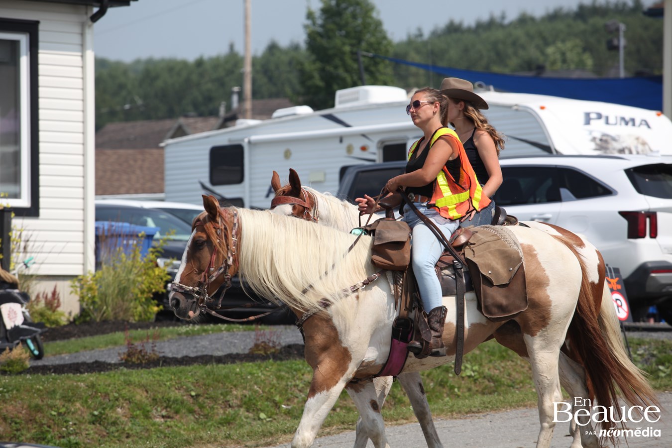 Bûcherons et chevaux font vibrer les Festivités Western de Saint-Victor