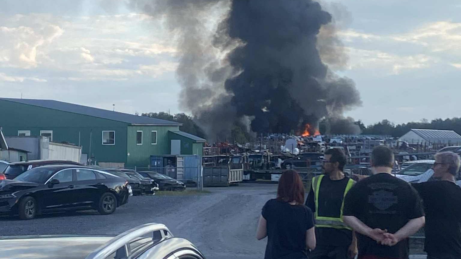 Saint-Philibert : important incendie dans l'entreprise Fernand Bégin