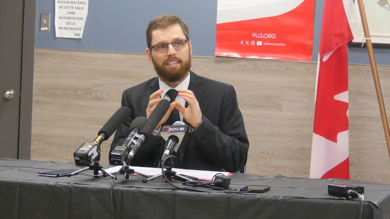 Mario Roy se présente comme le candidat «plus blanc que blanc»