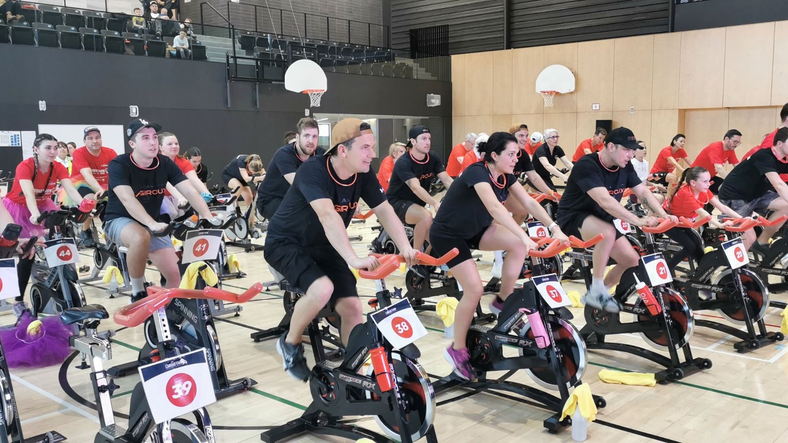 Quelque 650 personnes, réparties dans une cinquantaine d'équipes, se sont inscrits au cardiothon.