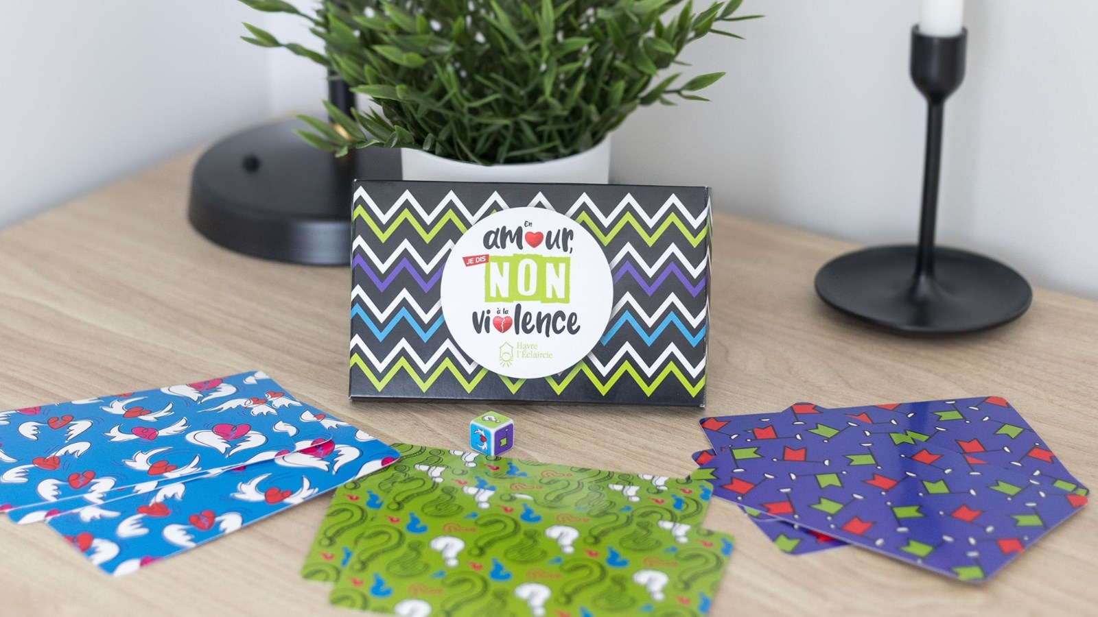 Un jeu de cartes pour démystifier la violence dans les relations amoureuses