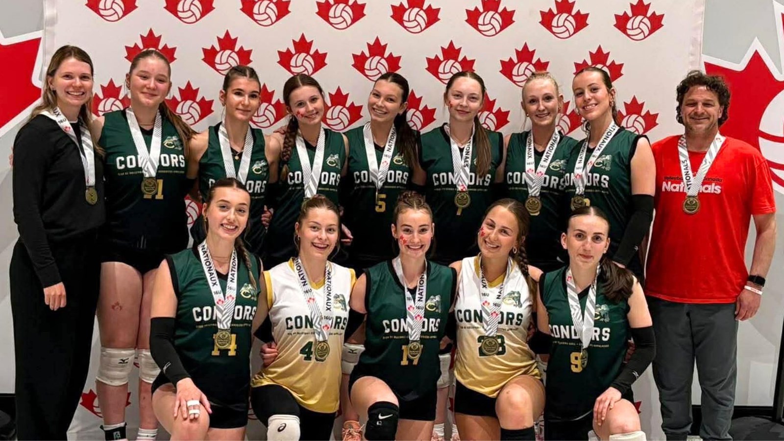Médaille d'or pour l'équipe U16 Féminin.