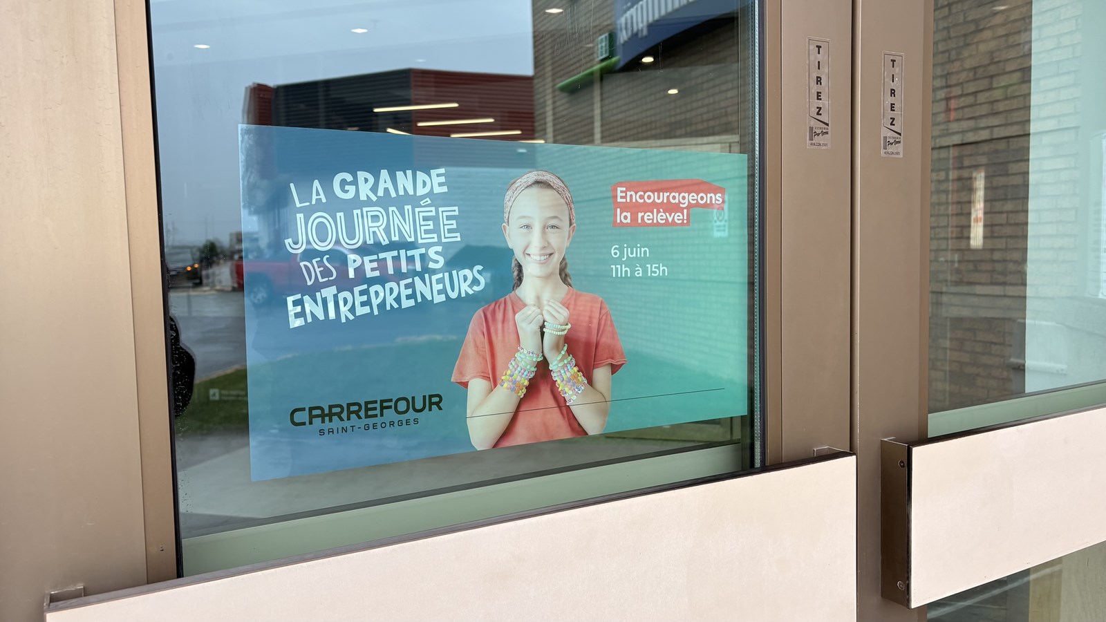 Des jeunes motivés au Grand marché des petits entrepreneurs