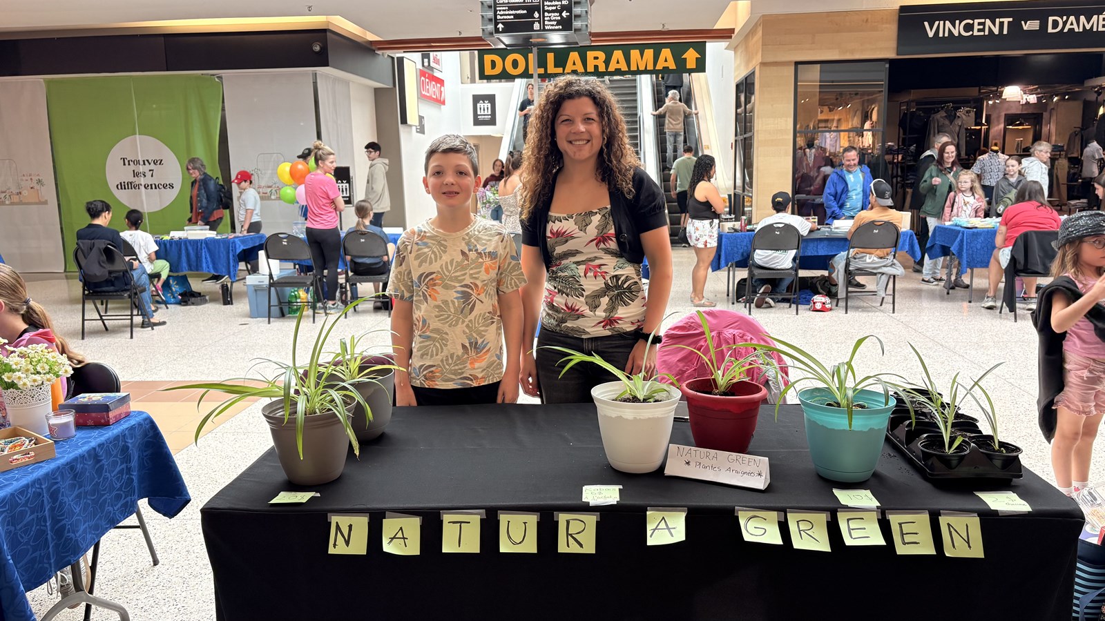 Des jeunes motivés au Grand marché des petits entrepreneurs