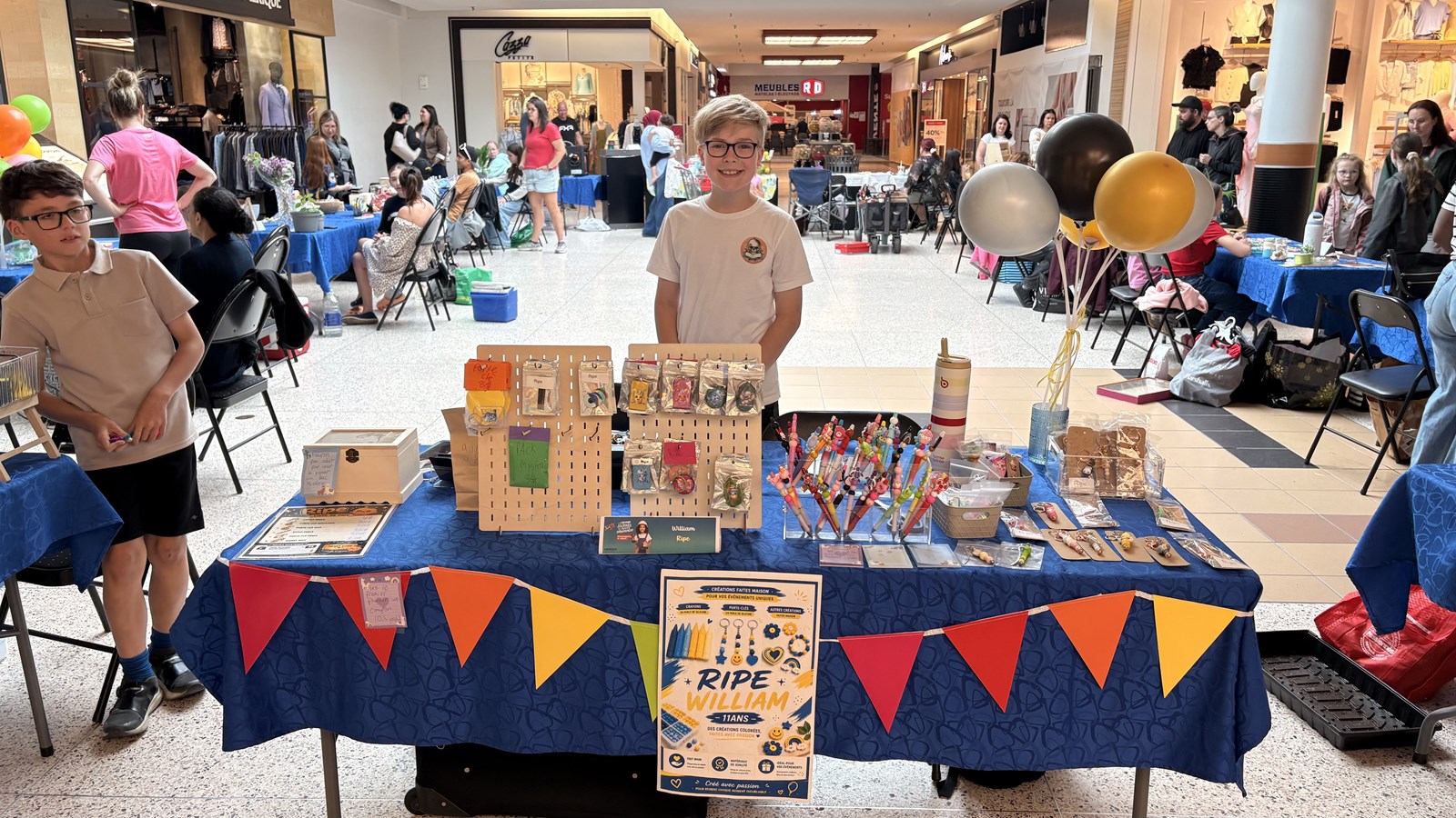 Des jeunes motivés au Grand marché des petits entrepreneurs