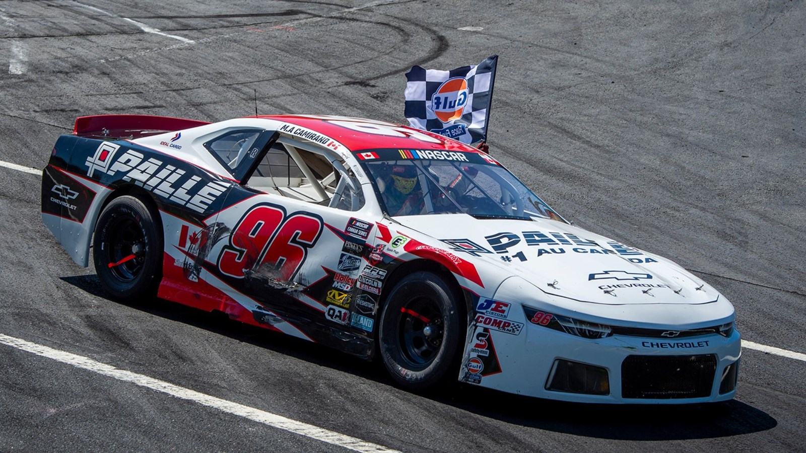 Marc-Antoine Camirand signe un doublé en NASCAR