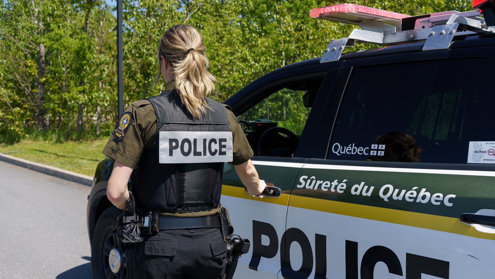 Deux citoyens aident à arrêter des conducteurs en état d'ébriété