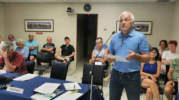 La pression citoyenne s'accentue sur l'usine de Royal Mat