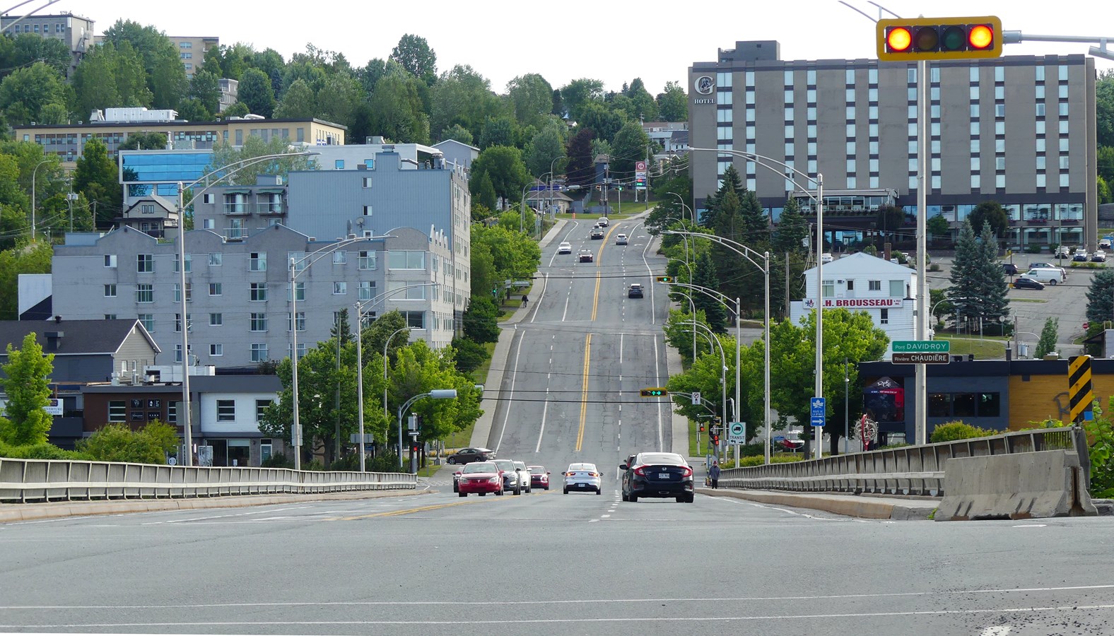 Travaux de planage et de resurfaçage sur le pont David-Roy et la 118e Rue