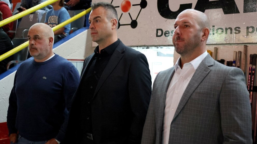 Retour du directeur général, Raymond Delarosbil, ainsi que de l'entraîneur-chef, Keven Cloutier, et de l'entraîneur adjoint, Mathieu Roy