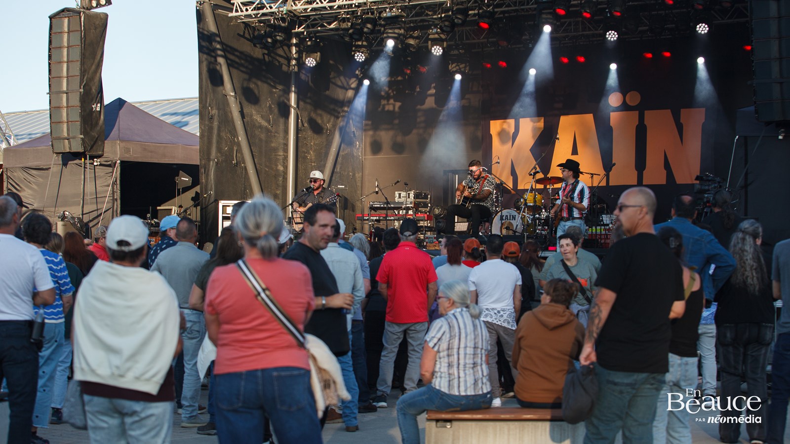 Plus de 2 500 spectateurs réunis pour le Provençal Band, Phil Lauzon et Kaïn