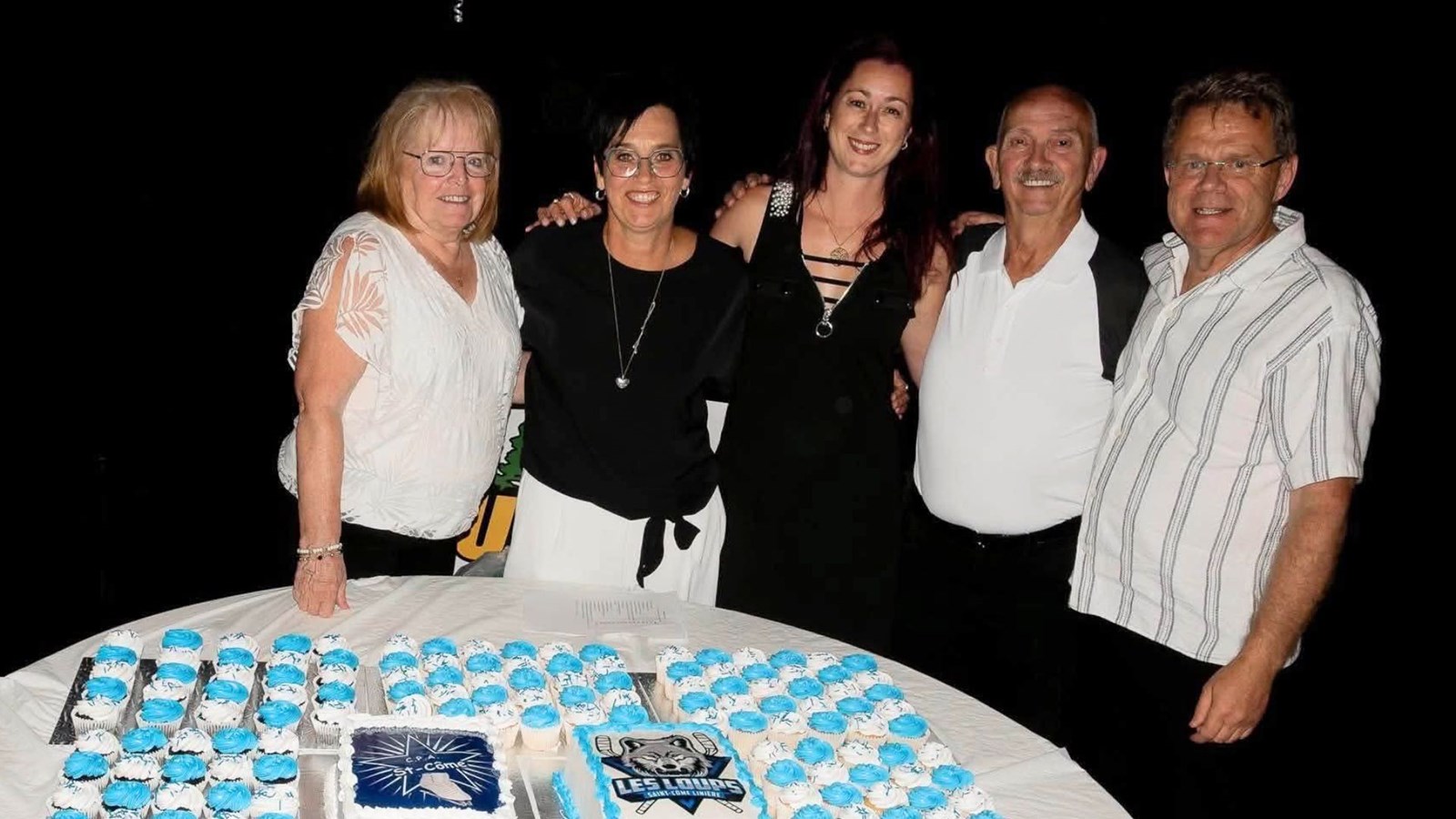 Les membres du comité organisateur de la Soirée Noir et Blanc.