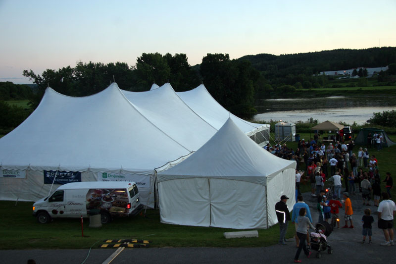 La fête est lancée au vieux pont